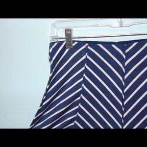 Flowy chevron striped skirt